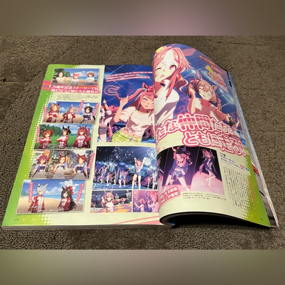 Comptiq Magazine October 2022 Hololive VTuber Virtual YouTuber Japan Exclusive - Picture 13 of 16